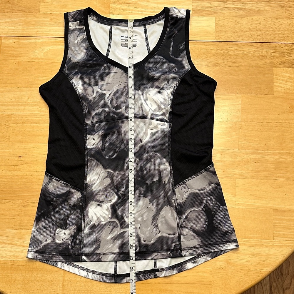 Tek Gear DryTek Black, White and Gray Floral Tank Top - Picture 7 of 8